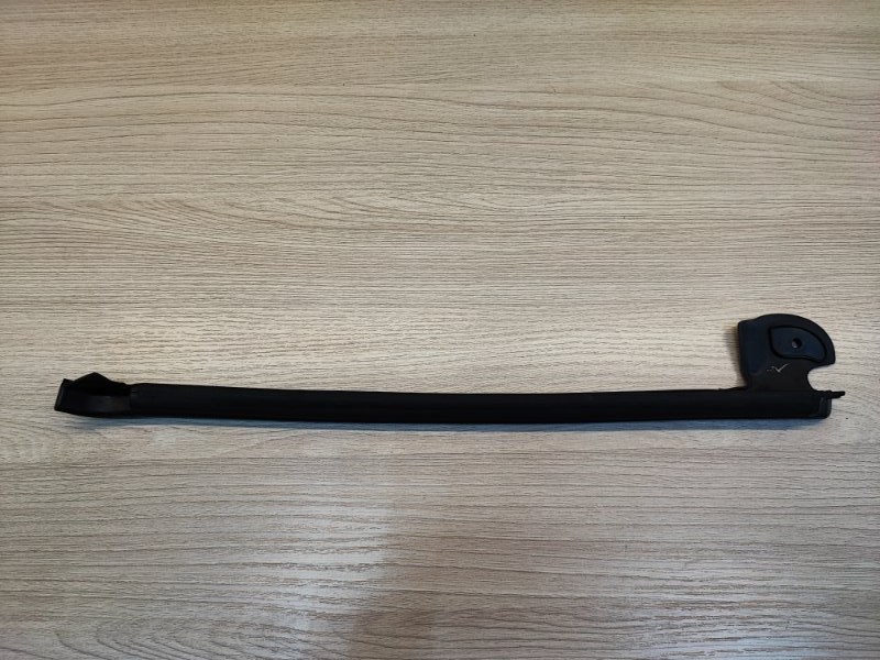 Уплотнитель двери