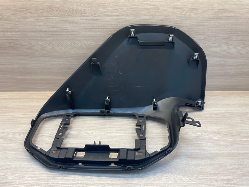 Верхняя накладка торпедо