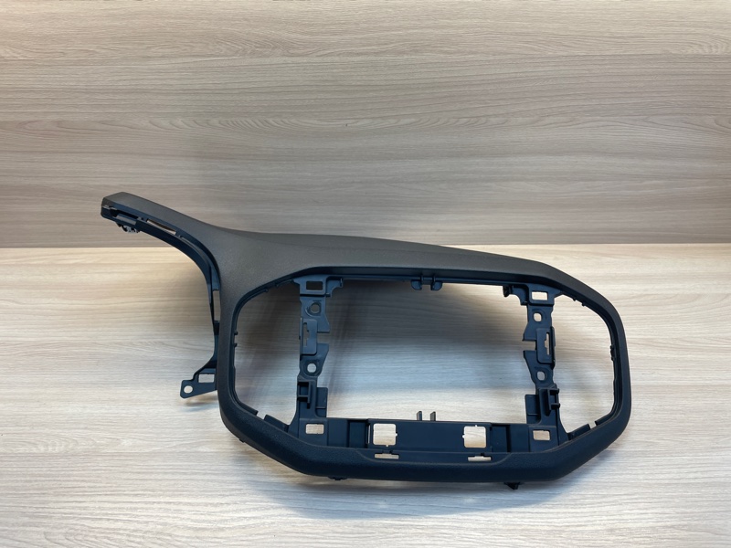 Верхняя накладка торпедо