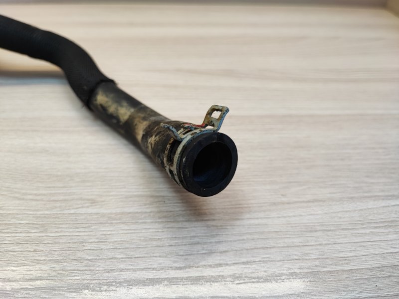 Патрубок радиатора