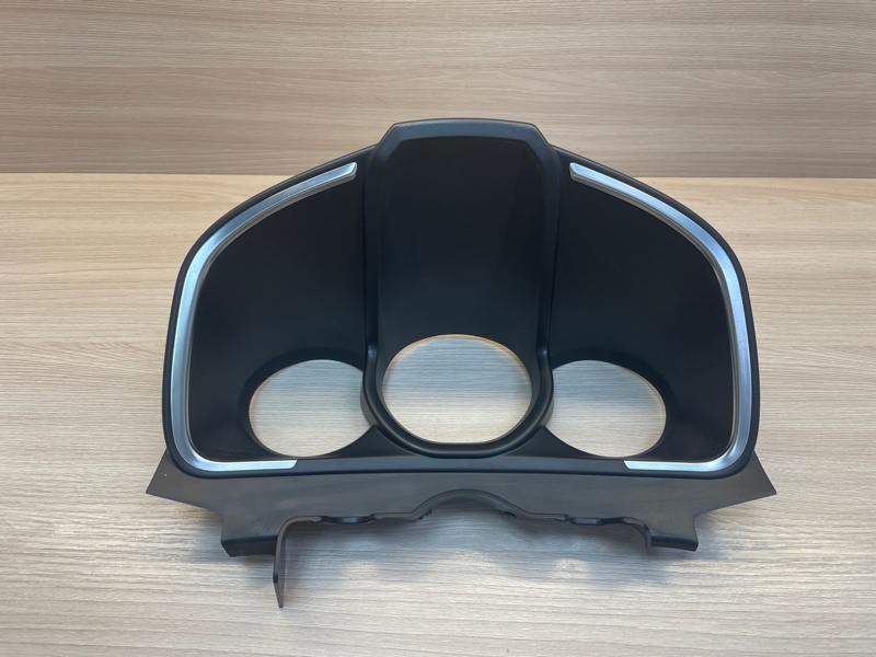 Козырек щитка приборов