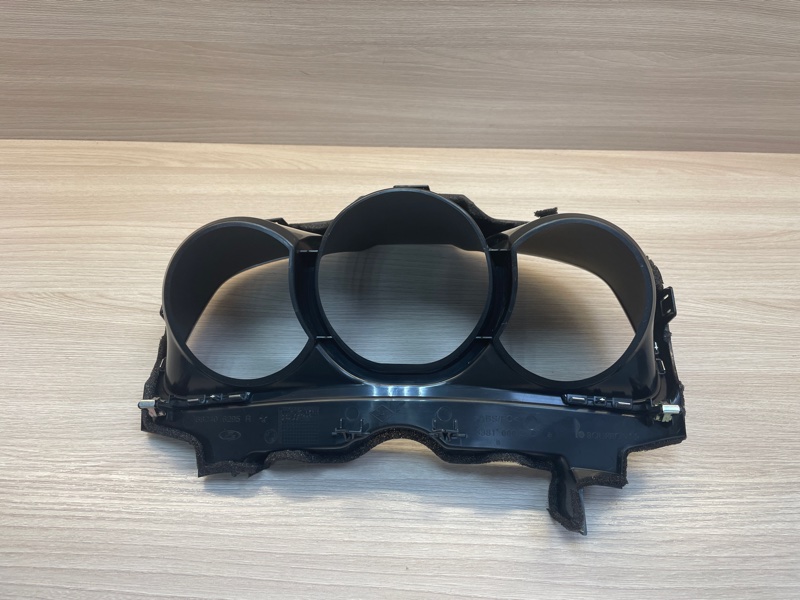 Козырек щитка приборов