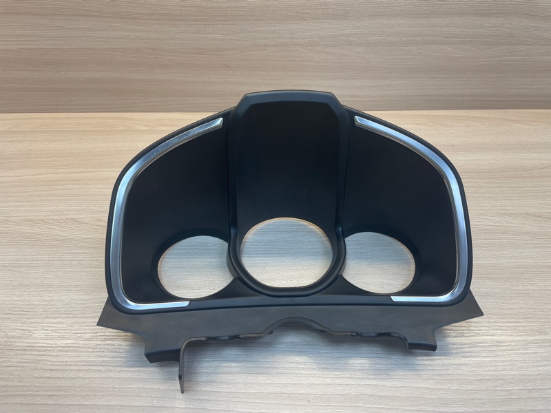 Козырек щитка приборов