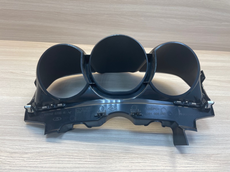 Козырек щитка приборов