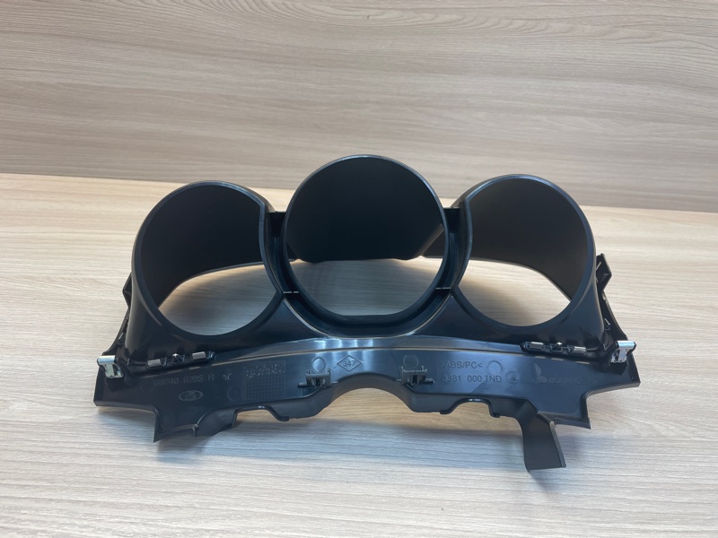 Козырек щитка приборов