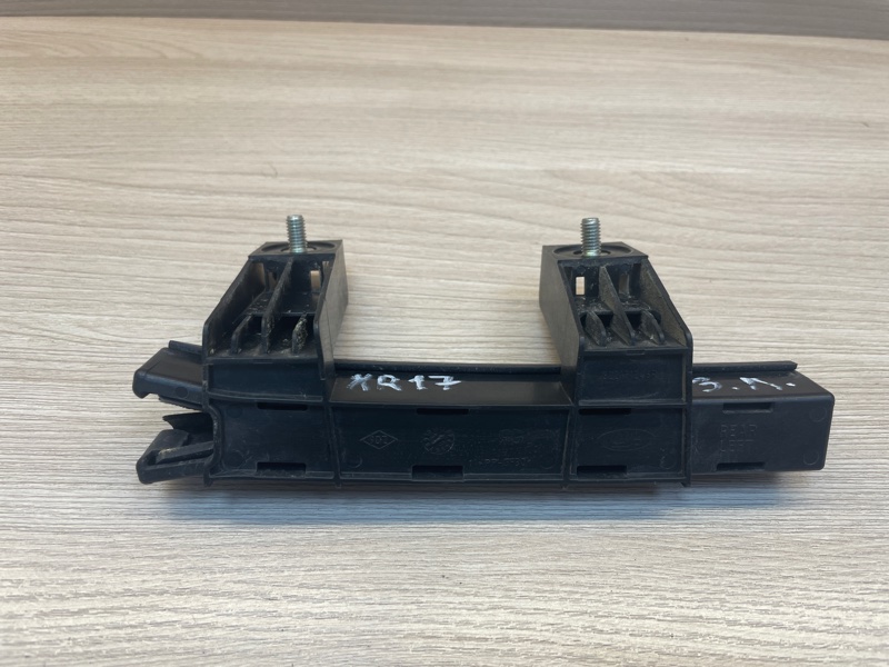 Направляющая стекла     двери