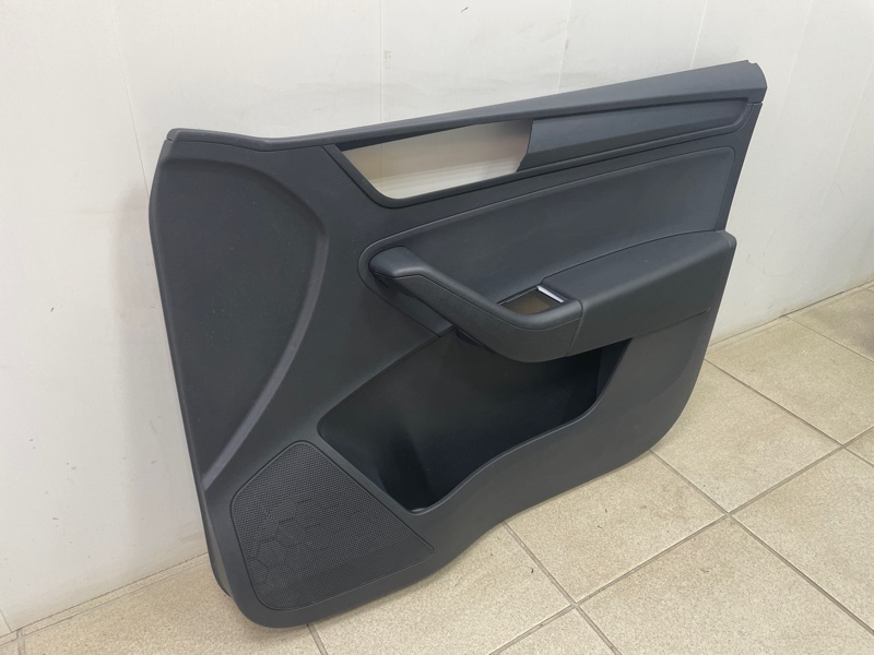 Обшивка боковой двери