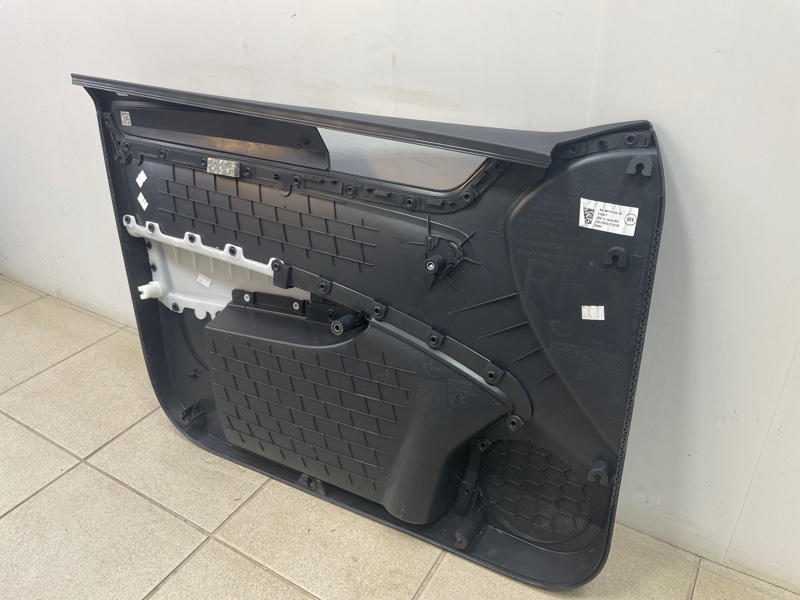 Обшивка боковой двери