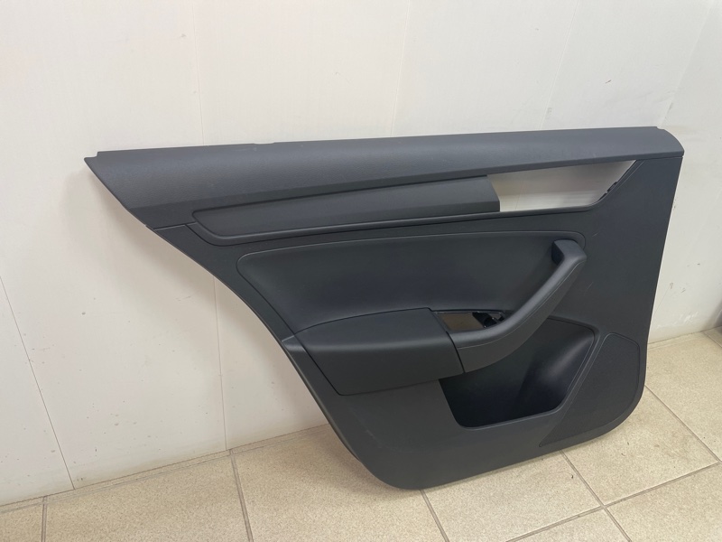 Обшивка боковой двери