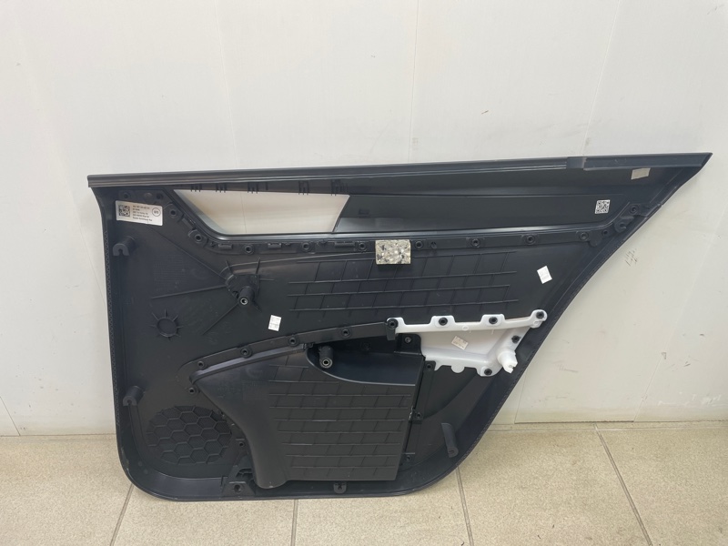 Обшивка боковой двери