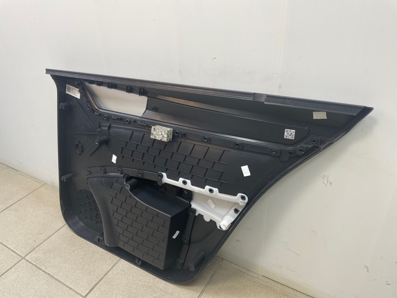 Обшивка боковой двери