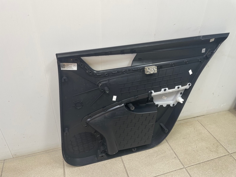 Обшивка боковой двери