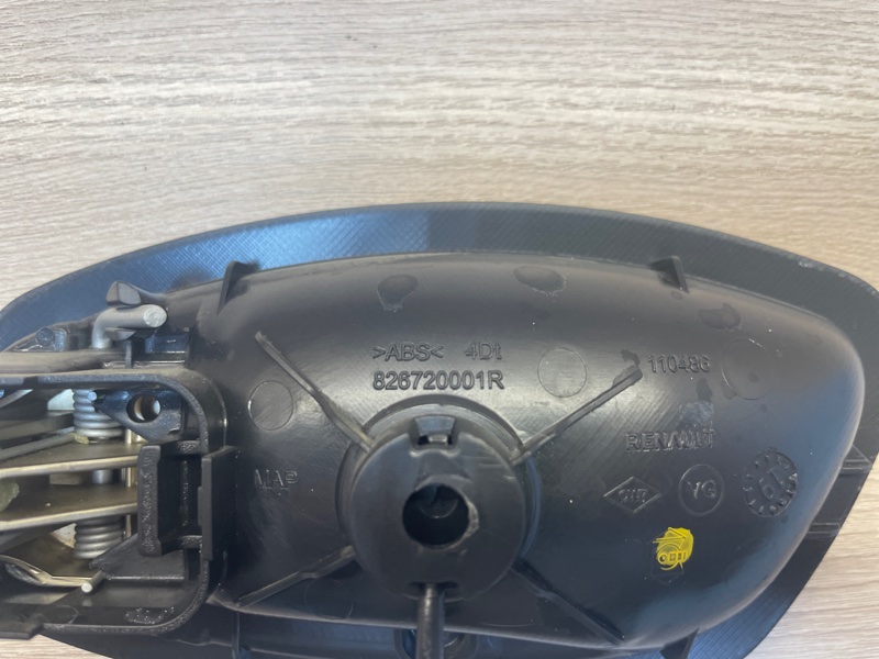 Внутренняя ручка     двери