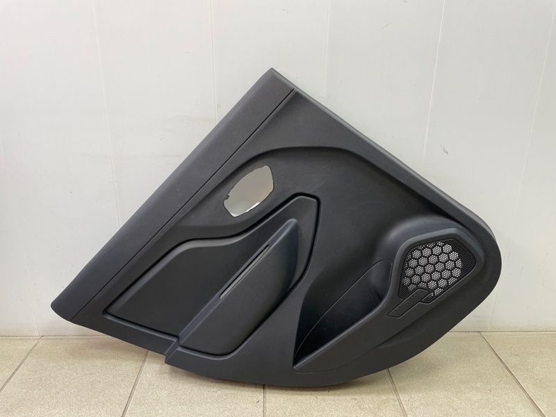 Обшивка боковой двери