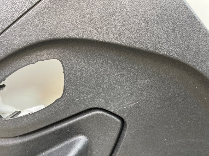 Обшивка боковой двери