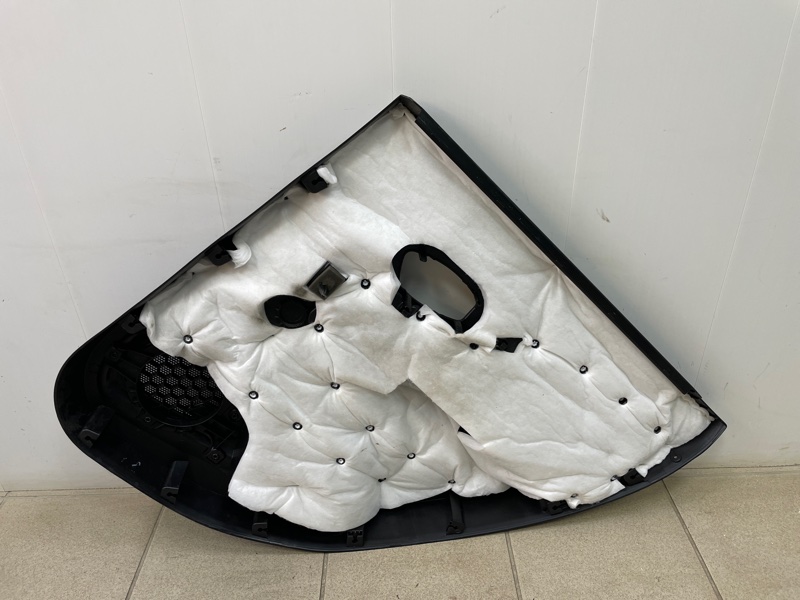 Обшивка боковой двери