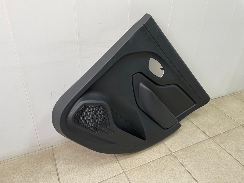 Обшивка боковой двери