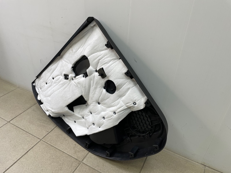 Обшивка боковой двери