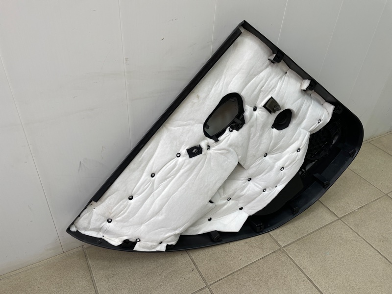 Обшивка боковой двери