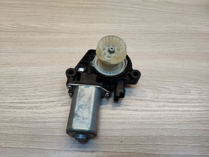 Мотор стеклоподъемника