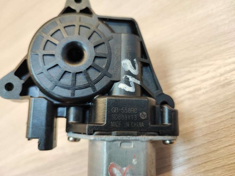 Мотор стеклоподъемника