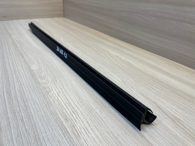 Уплотнитель стекла двери внутренний