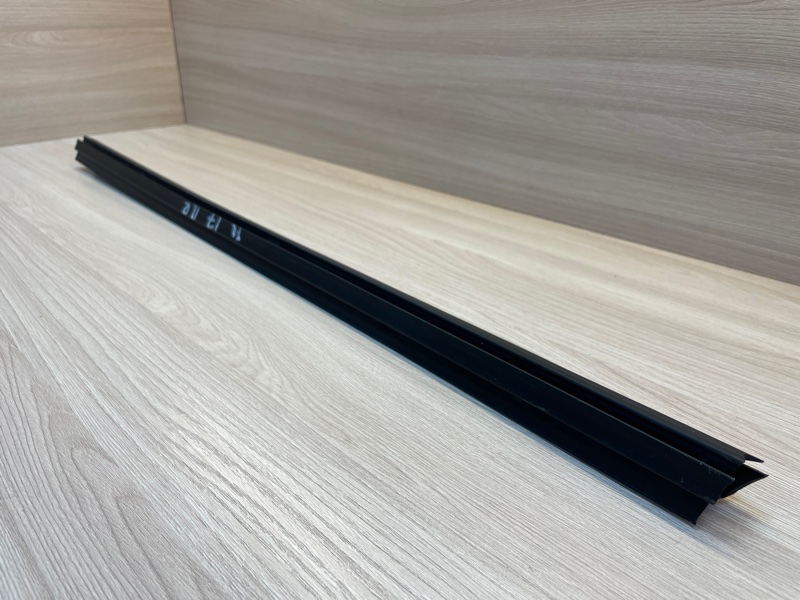 Уплотнитель стекла двери внутренний