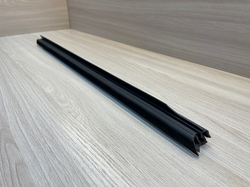 Уплотнитель стекла двери внутренний