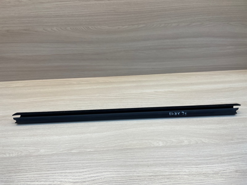 Уплотнитель стекла двери внутренний