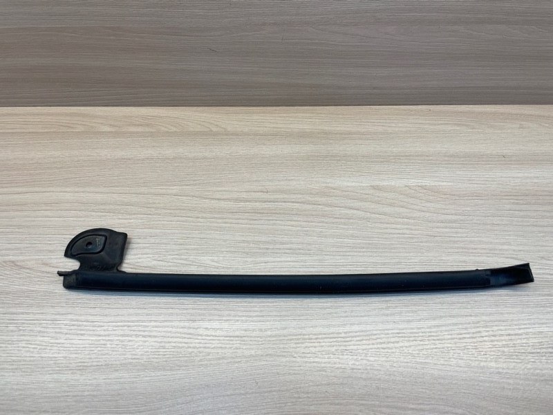 Уплотнитель      двери