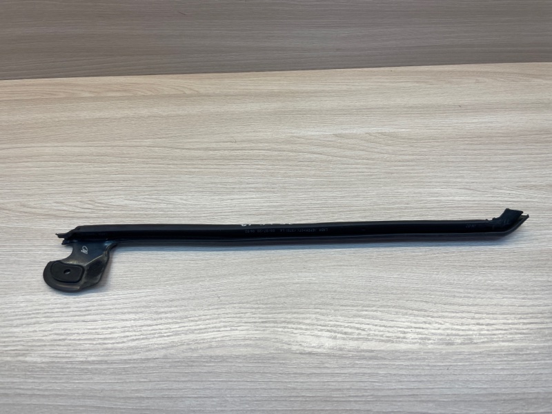 Уплотнитель двери