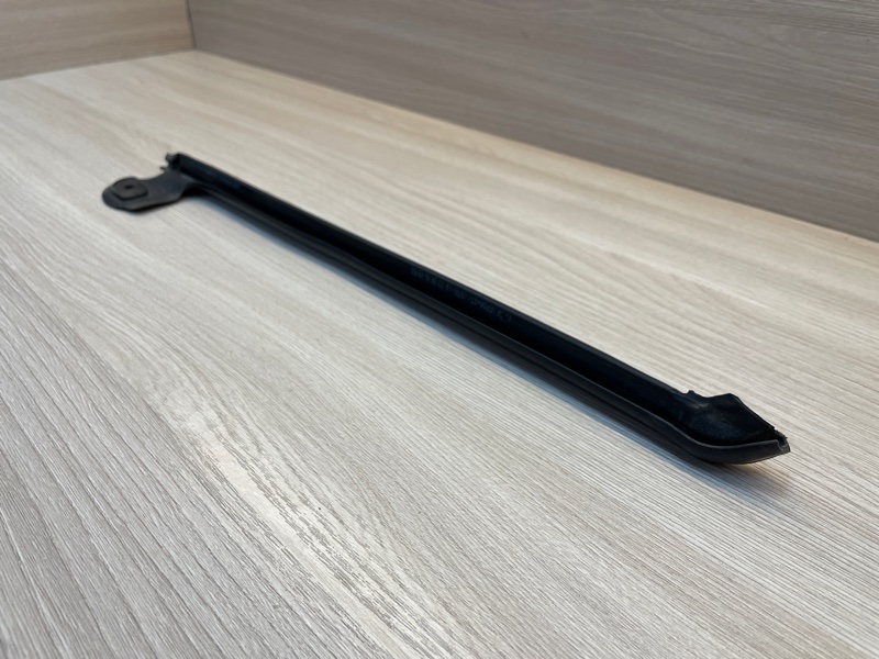 Уплотнитель двери