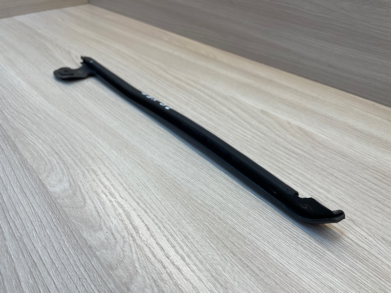 Уплотнитель двери