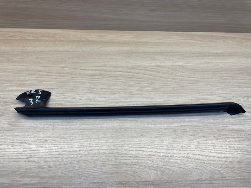 Уплотнитель двери