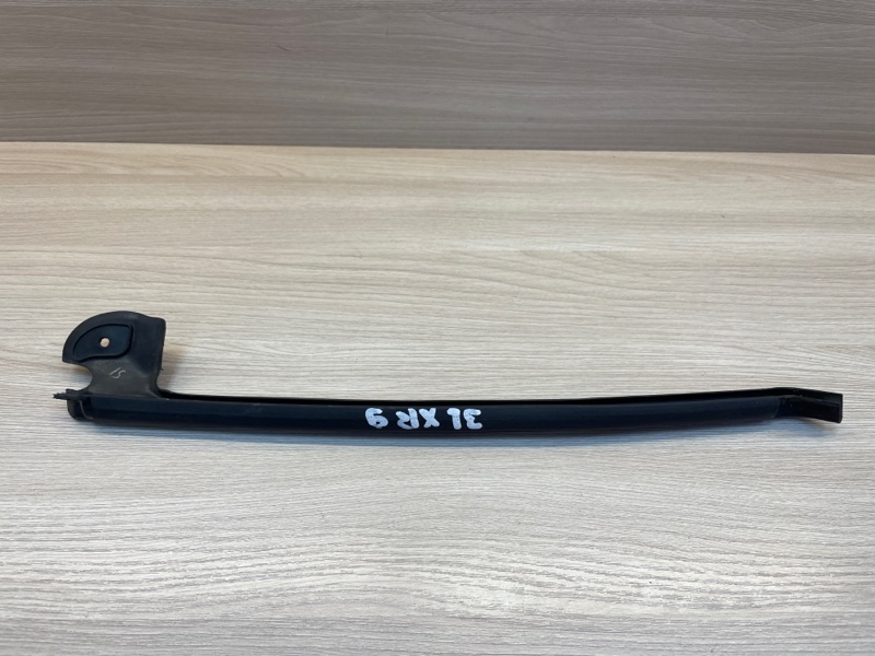 Уплотнитель двери