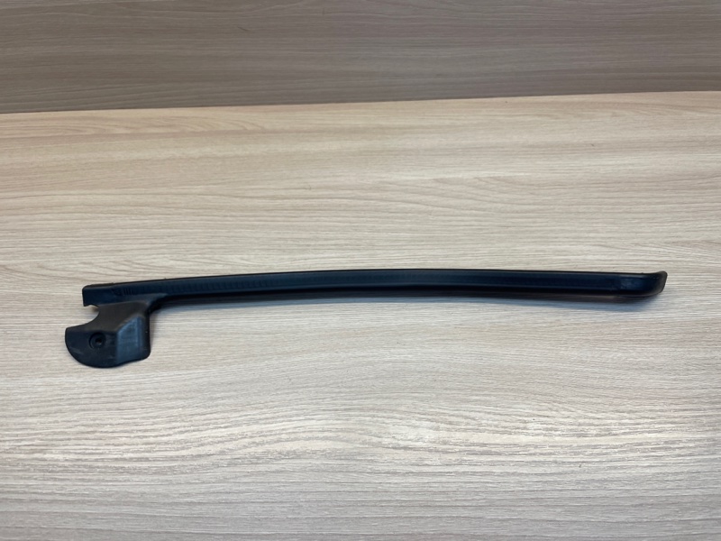 Уплотнитель двери