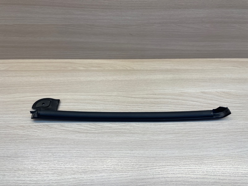 Уплотнитель двери