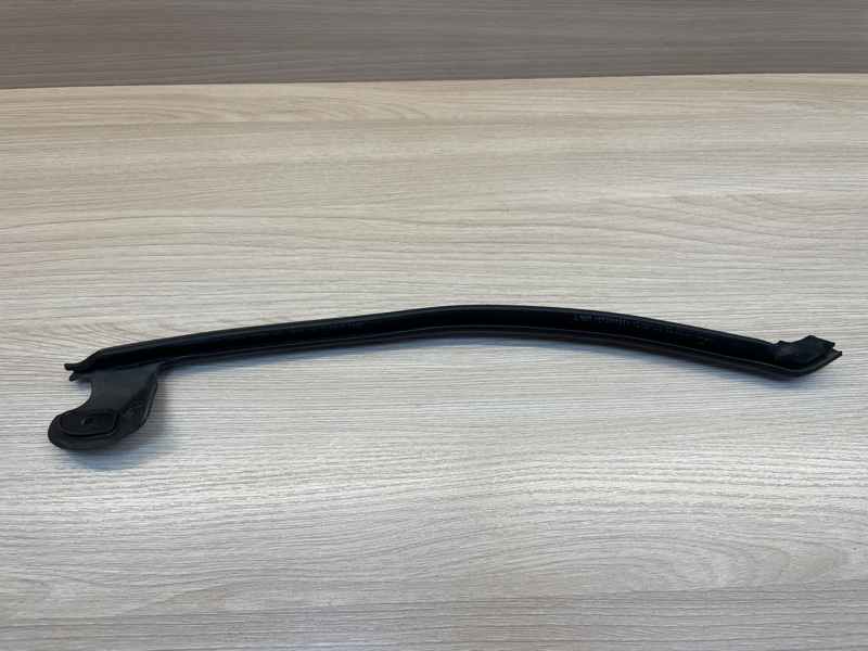 Уплотнитель двери