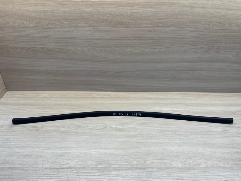 Уплотнительная резинка боковой двери