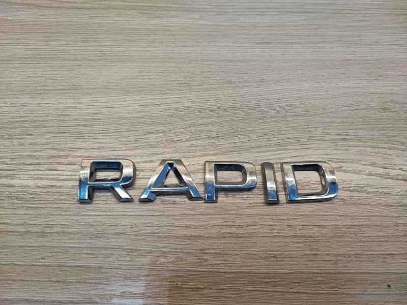 Эмблема крышки багажника