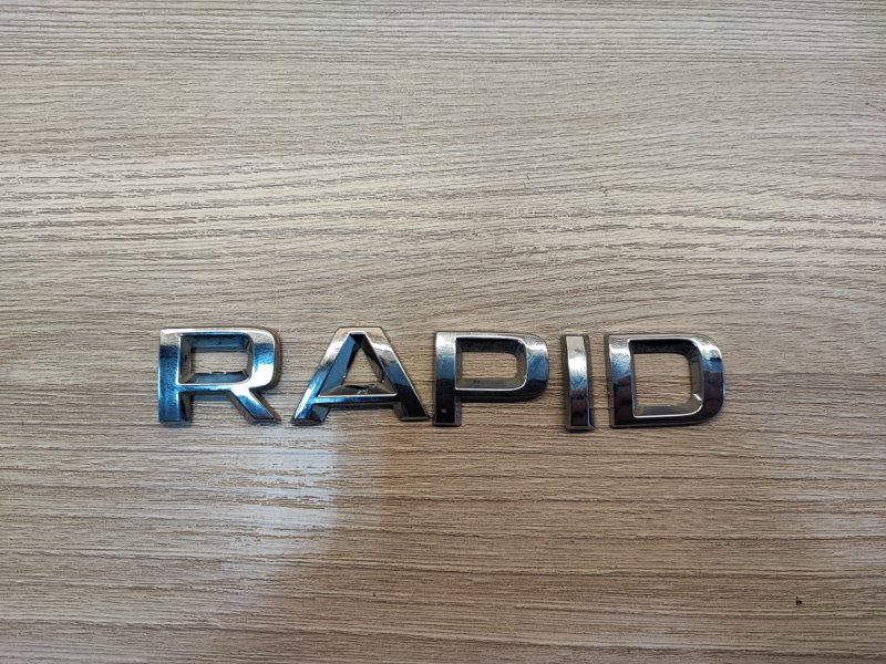 Эмблема крышки багажника