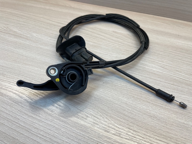 Трос замка капота