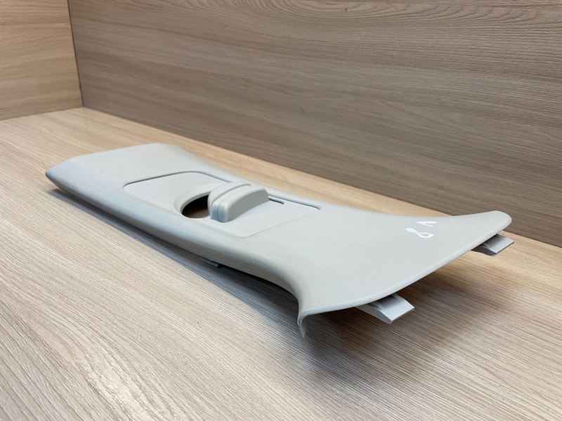 Обшивка средней стойки