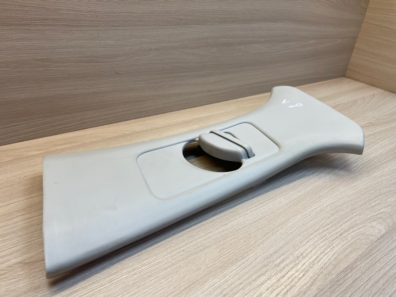 Обшивка средней стойки