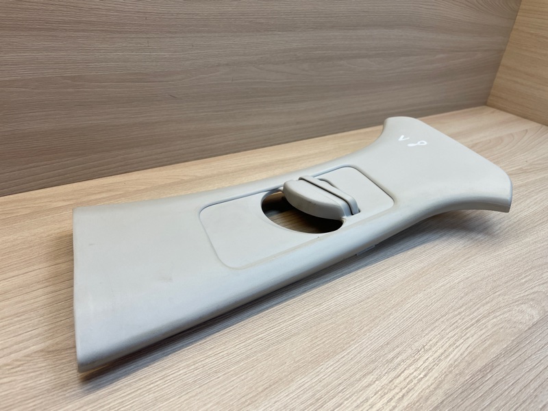 Обшивка средней стойки