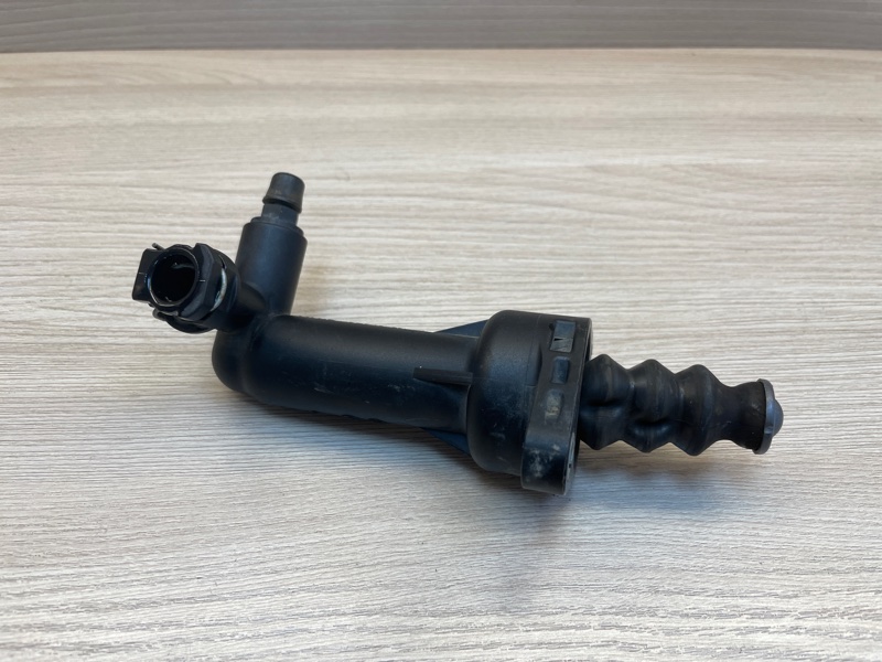 Цилиндр сцепления