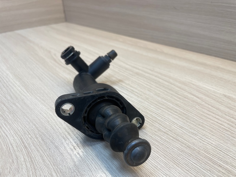 Цилиндр сцепления