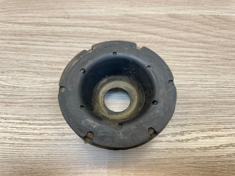 Верхняя опора    пружины