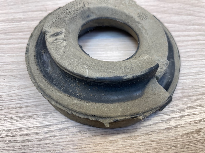 Верхняя опора    пружины