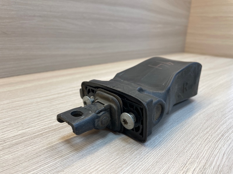 Ограничитель      двери